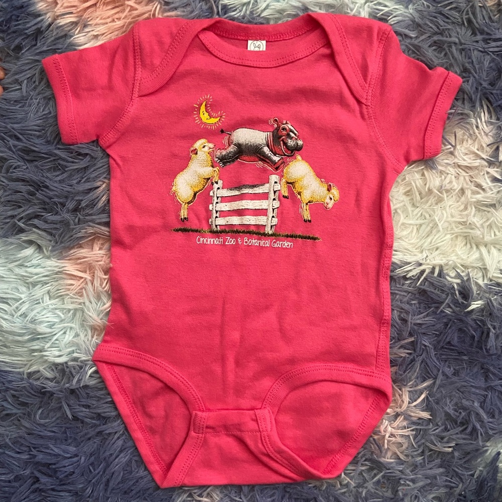 NWOT Cincinnati Zoo and Botanical Garden Fiona Onesie Bodysuit